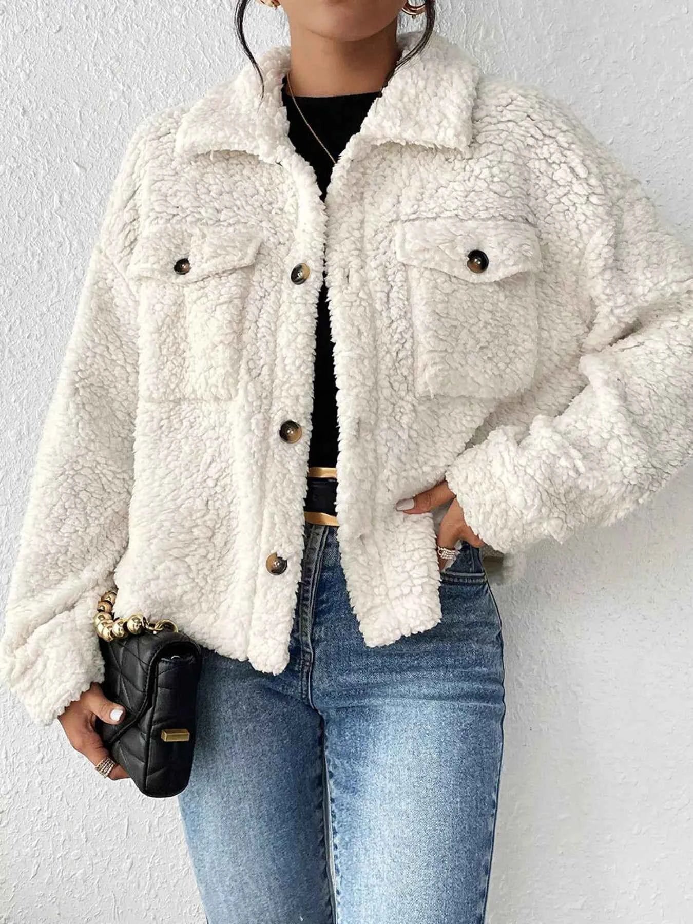 Cozy Sherpa Jacket Button-Down for Ultimate Comfort